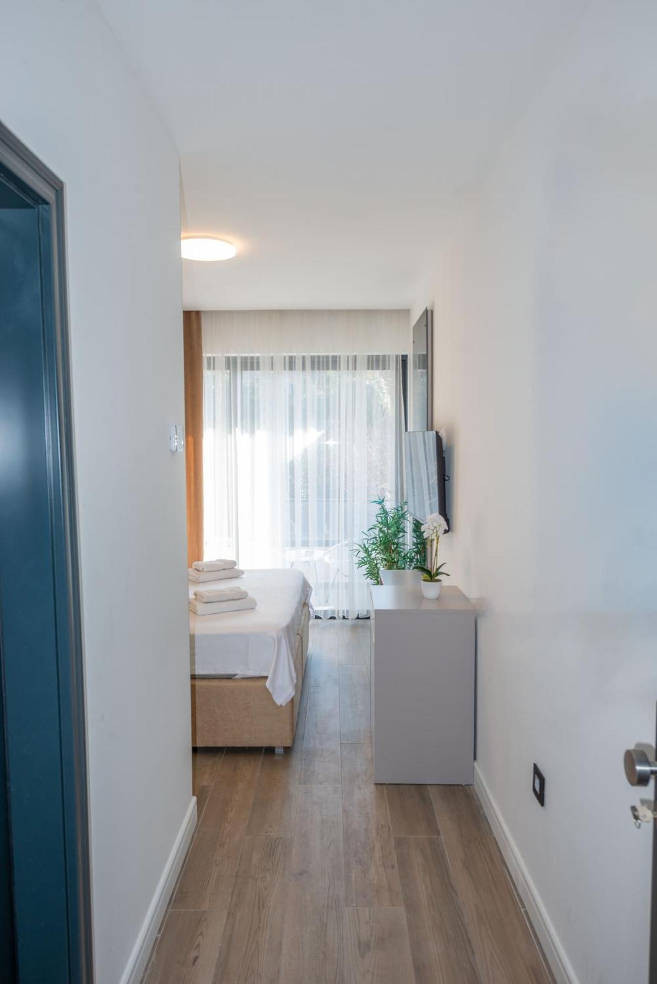 Botanica Boutique Hotel Ulcinj Buitenkant foto