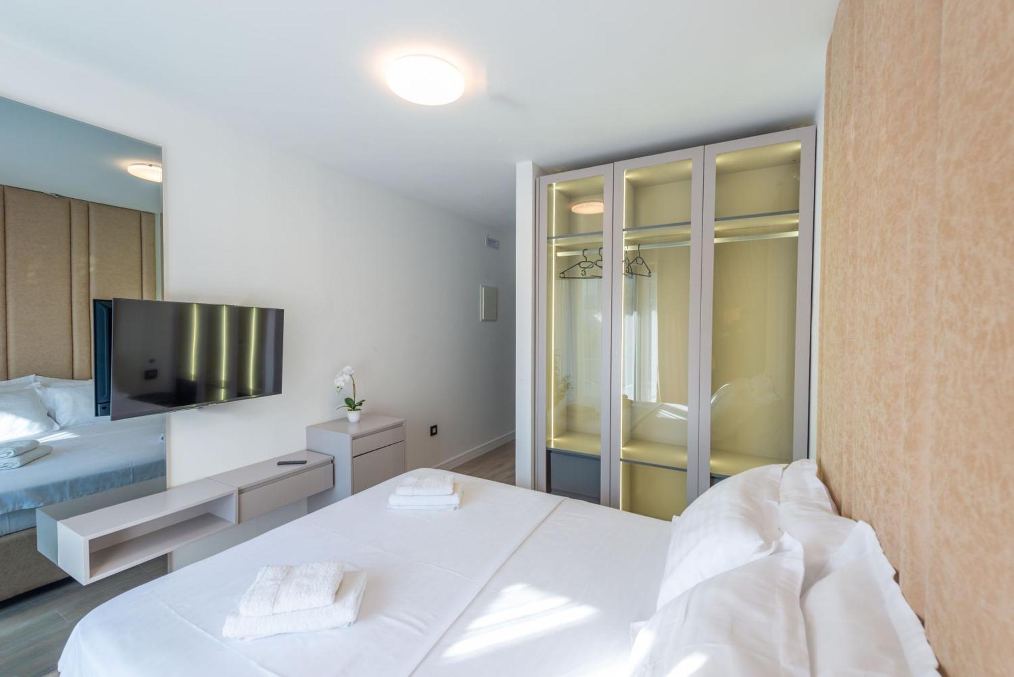 Botanica Boutique Hotel Ulcinj Buitenkant foto