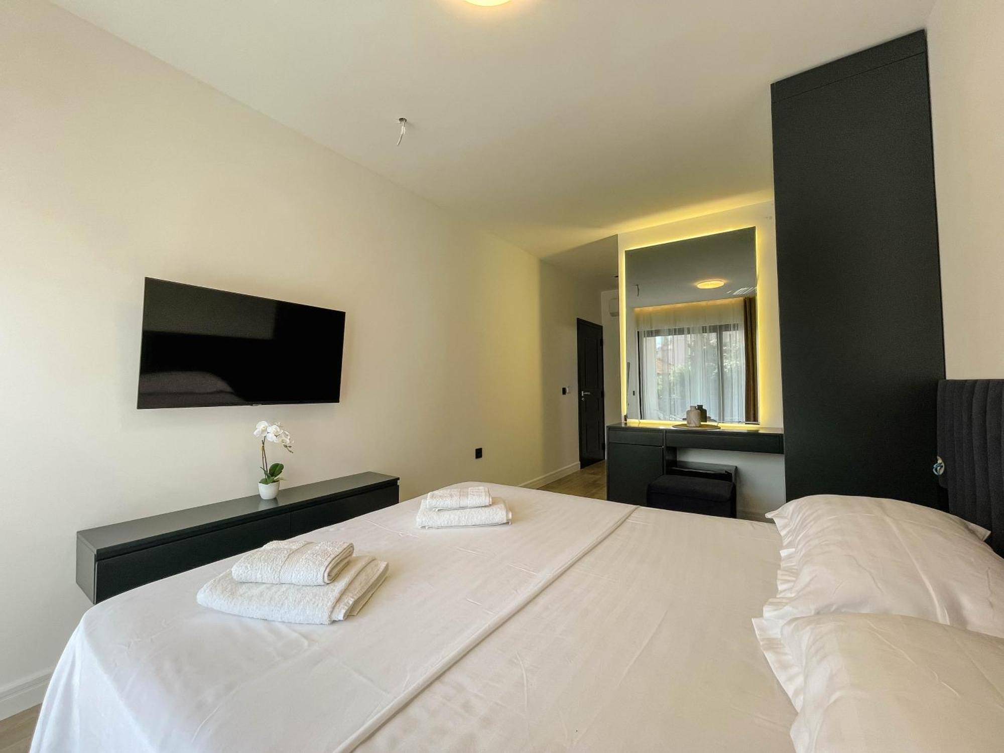 Botanica Boutique Hotel Ulcinj Buitenkant foto